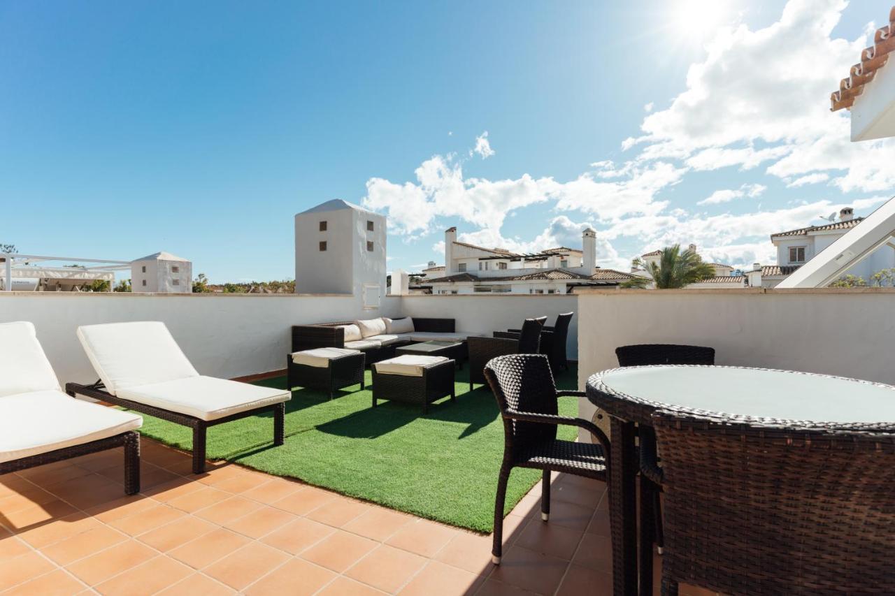 2Bdr Penthouse, Los Naranjos, W/Pool, 2Km P.Banus Marbella Buitenkant foto