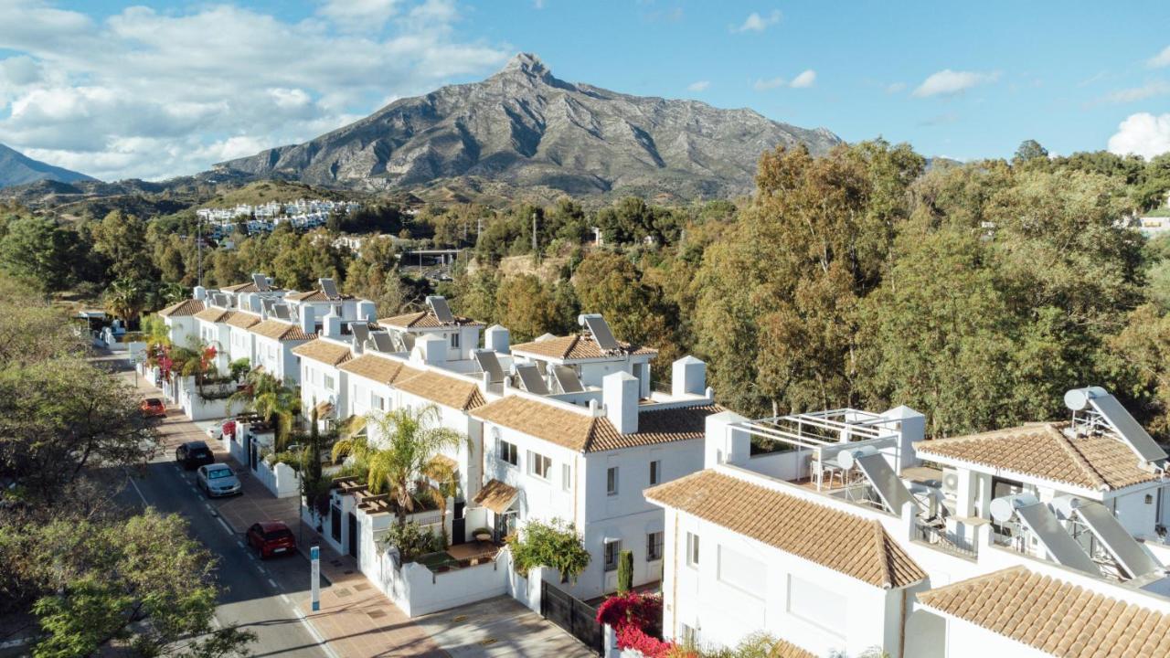 2Bdr Penthouse, Los Naranjos, W/Pool, 2Km P.Banus Marbella Buitenkant foto